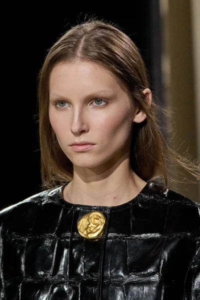 Look 52